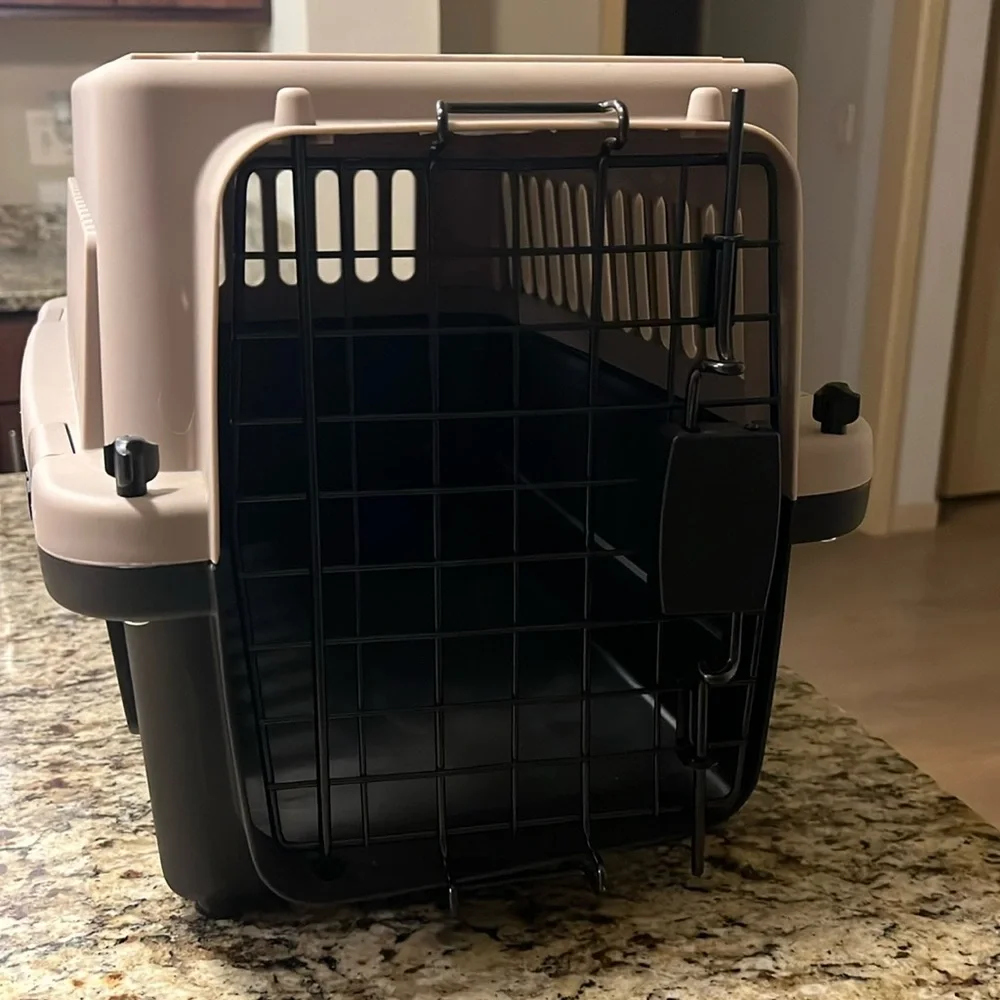 Sturdy Cage to transport small dogs, cats, bunnies, gerbals etc